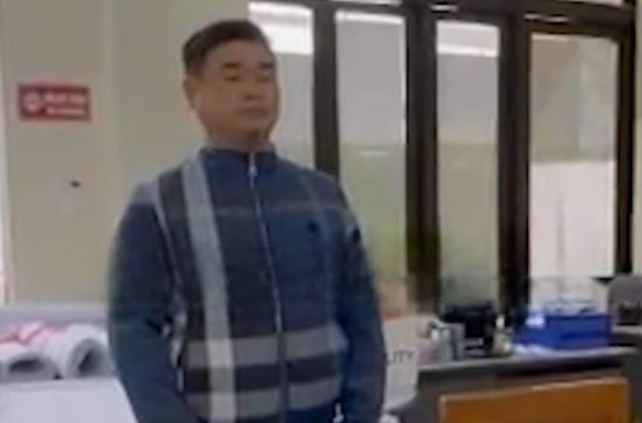 Ông Lộc Văn Thế tại cơ quan điều tra .(Ảnh do công an Cao Bằng cung cấp).