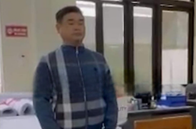 Bắt giam một cán bộ thuộc Sở Tài nguyên và Môi trường Cao Bằng