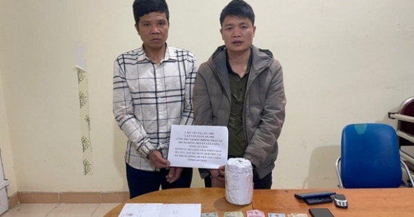 Bắt giữ đối tượng xả ma tuý xuống bồn cầu nhằm phi tang