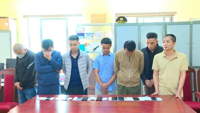 Sơn La: Bắt 7 đối tượng đánh bạc qua mạng với số tiền hàng trăm tỷ đồng