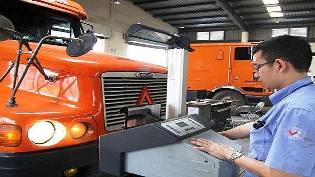 Sau khi tăng lương cơ sở lên 1,8 triệu đồng từ tháng 7/2023 thì mức lương đăng kiểm viên năm 2023 sẽ tăng lên đáng kể.