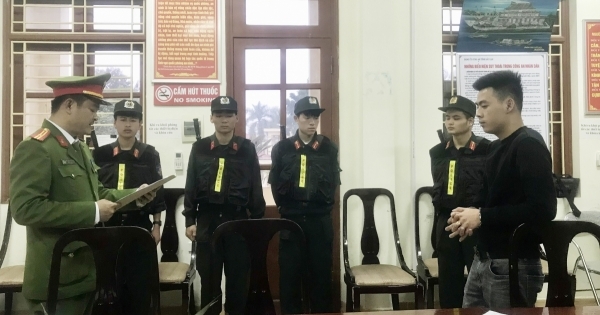 Khởi tố 3 đối tượng dụ dỗ, lôi kéo thiếu nữ 13 tuổi bán vào quán karaoke với giá 25 triệu đồng