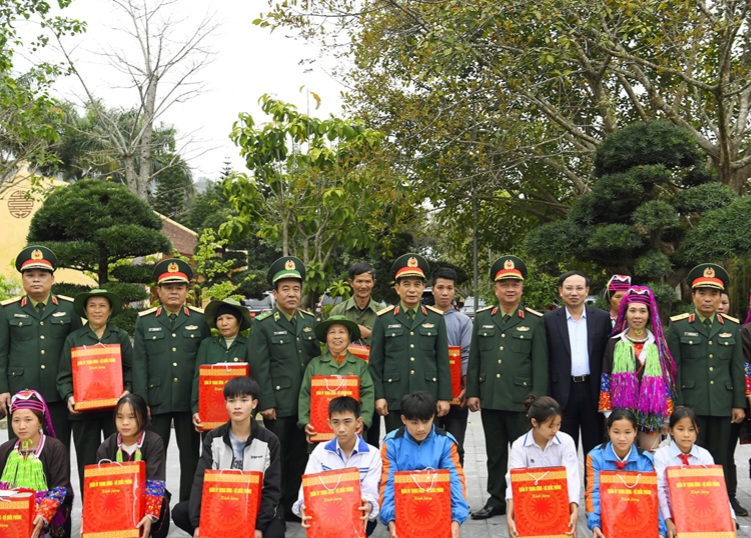 z4179960518362_93aa5888c2194b88fff0e9a1a3d458ad