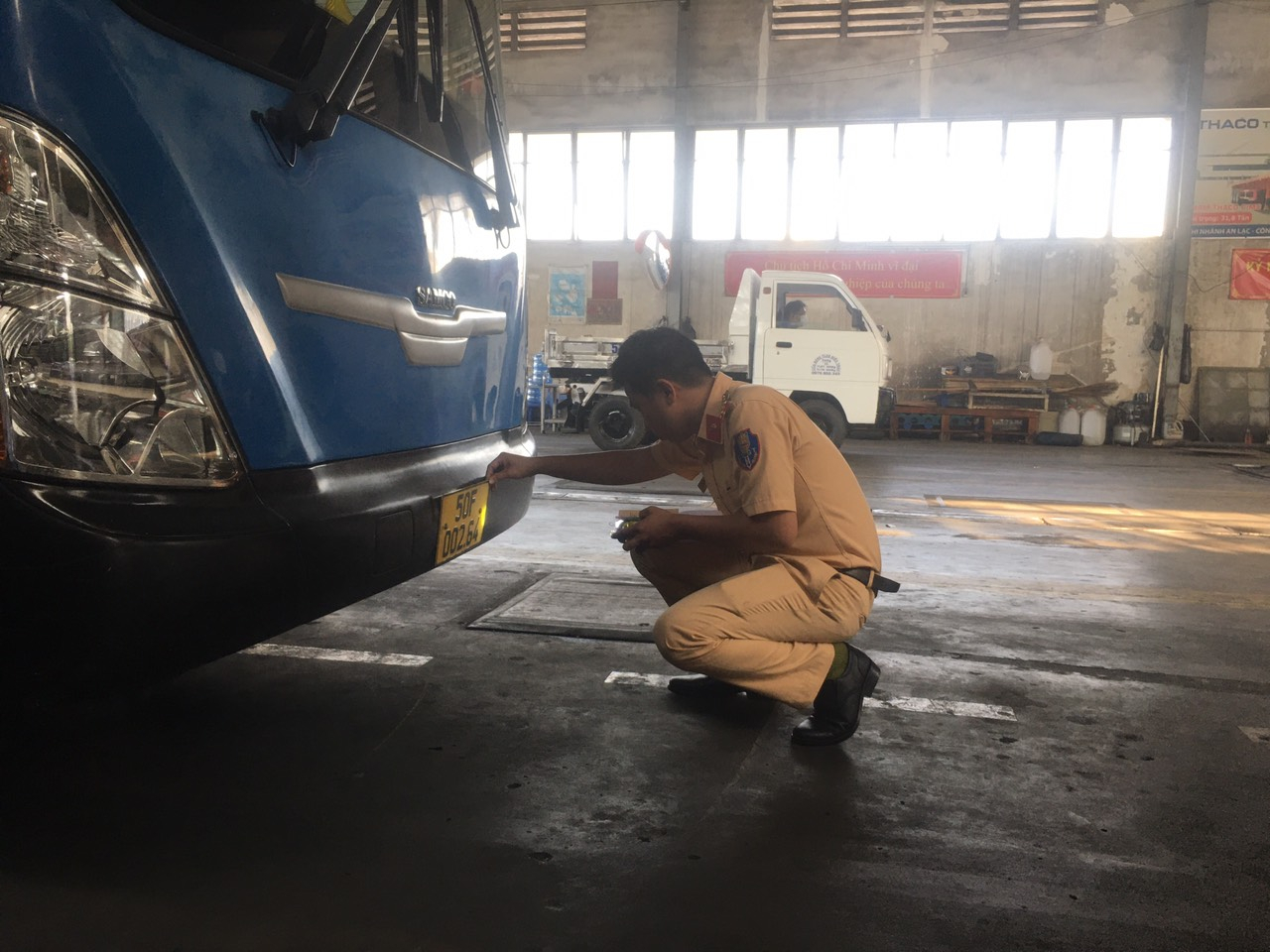 20 chiến sĩ CSGT có chuyên môn đã bắt đầu đến hỗ trợ các trung tâm đăng kiểm trên địa bàn thành phố.