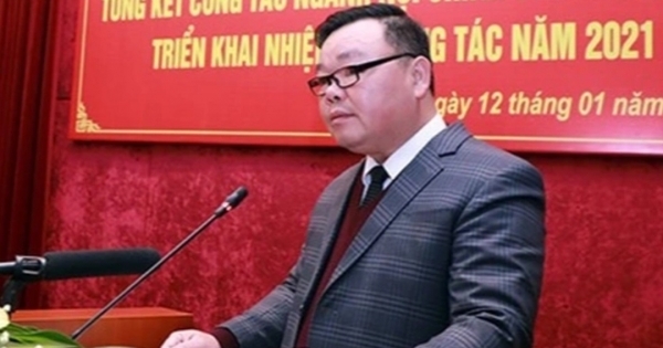 Trưởng Ban Tuyên giáo tỉnh Hòa Bình nhận lại quả như thế nào trong cáo buộc thông thầu?