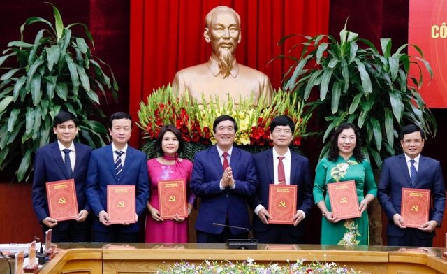 Phú Thọ điều động, luân chuyển, bổ nhiệm sáu cán bộ chủ chốt