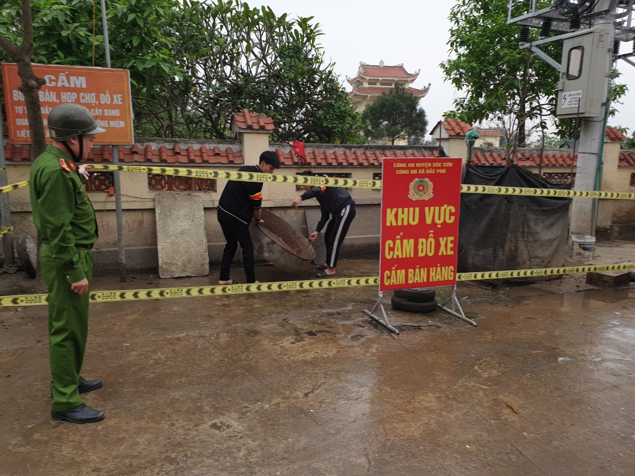 Ban Chỉ đạo 197 xã Bắc Phú xử phạt các trường hợp lấn chiếm lòng đường, vỉa hè. Ngoài ra Ban chỉ đạo 197 xã Bắc Phú tuyên truyền, nhắc nhở hộ kinh doanh không lấn chiếm lòng đường vỉa hè.