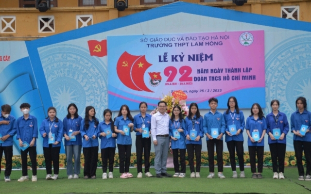 Trường THPT Lam Hồng hân hoan kỷ niệm 92 năm ngày thành lập Đoàn