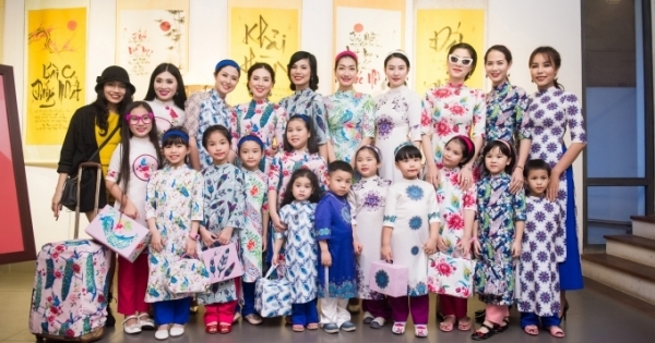 Hoa hậu Ngọc Hân giới thiệu bộ sưu tập áo dài Chim công