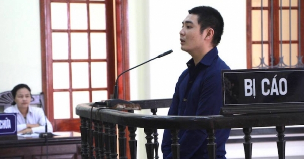 Uống rượu về, tưới xăng thiêu chết vợ và con trai 9 tháng tuổi