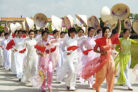 Tạo cơ hội phát triển cho cán bộ nữ