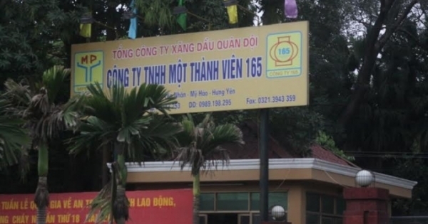 Bán lậu gần 9.000 lít xăng máy bay: Cán bộ Quân đội tuồn ra ngoài