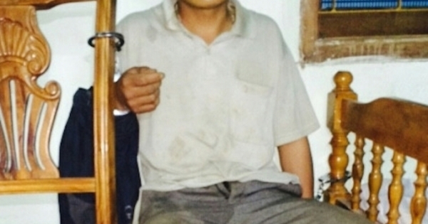 Mang 2 bánh hêrôin, dùng súng bắn trả lực lượng chức năng