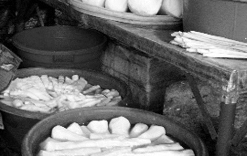 Báo động thực phẩm "ngậm" hóa chất vàng ô