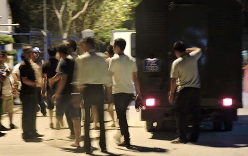 Hàng trăm học viên cai nghiện phá trại, trốn vào rừng