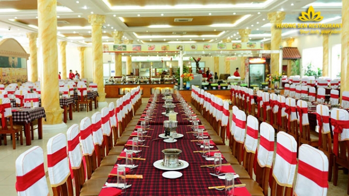 Nh&agrave; h&agrave;ng Hương Sen ưu đ&atilde;i giảm gi&aacute; Buffet ng&agrave;y giỗ tổ