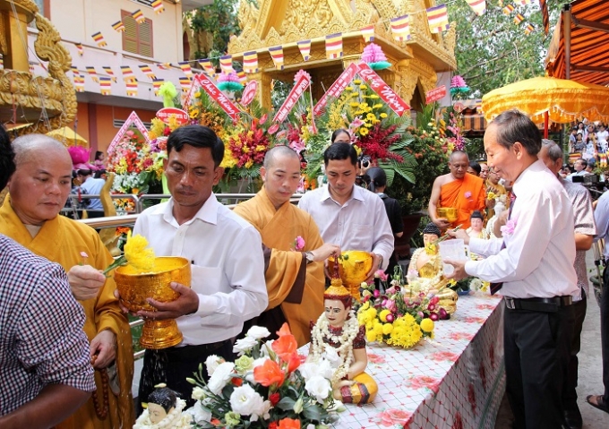 Tết Chol Chnam Thmay của đồng b&agrave;o Khmer tại TP HCM