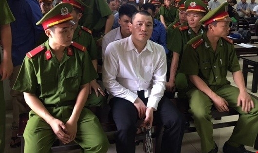 Xét xử ông trùm buôn lậu khét tiếng vùng biên