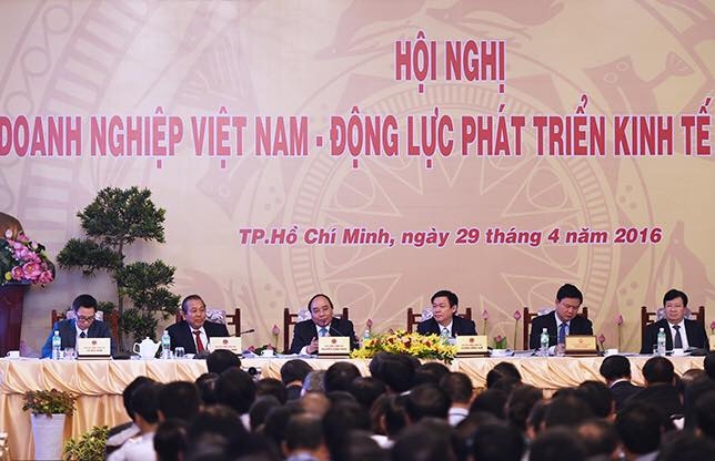 H&ocirc;m nay, 29/4, tại Hội trường Thống Nhất TP.HCM, Thủ tướng Ch&iacute;nh phủ Nguyễn Xu&acirc;n Ph&uacute;c đ&atilde; chủ tr&igrave; Hội nghị Thủ tướng với doanh nghiệp năm 2016.&nbsp;VGP/Quang Hiếu