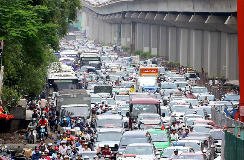 &Ocirc;t&ocirc; 9 chỗ sẽ phải d&aacute;n nh&atilde;n năng lượng từ 2018, xe m&aacute;y từ 2020.&nbsp;Ảnh minh hoạ:&nbsp;B&aacute; Đ&ocirc;