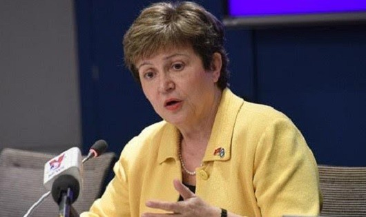 B&agrave; Georgieva tại cuộc họp b&aacute;o.