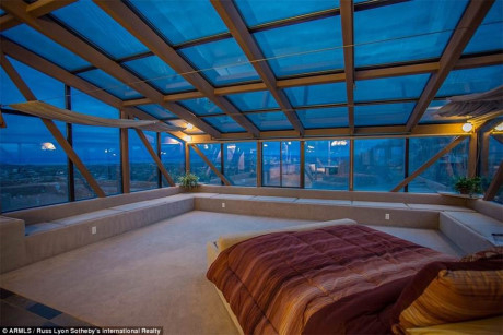 Ph&ograve;ng ngủ về đ&ecirc;m n&ecirc;n thơ, l&atilde;ng mạn.