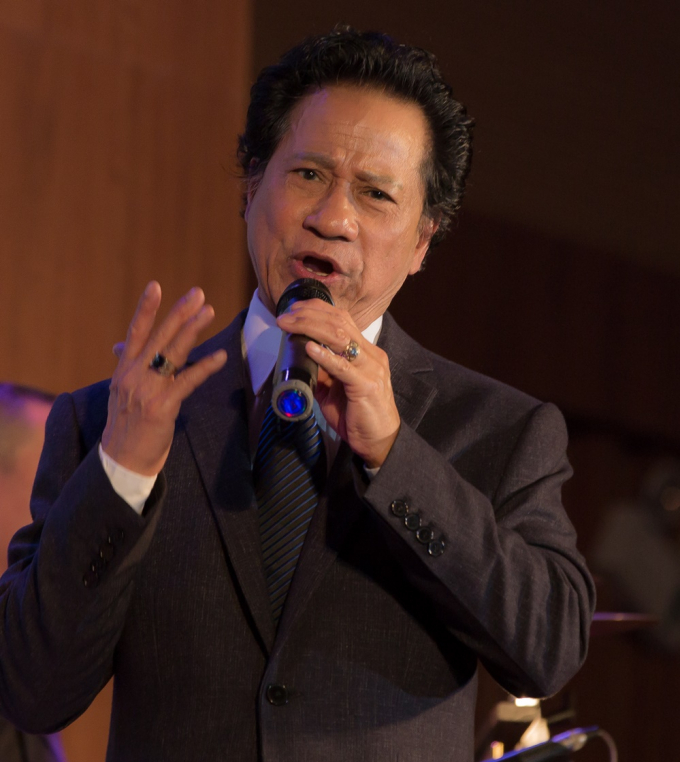 Chế Linh sẽ gửi tới kh&aacute;n giả 20 ca kh&uacute;c c&oacute; cả solo v&agrave; song ca với c&aacute;c t&ecirc;n tuổi đến từ hải ngoại.