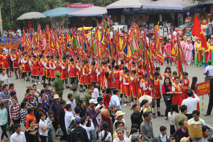 Giỗ Tổ H&ugrave;ng Vương 2017: Rộn r&agrave;ng hội thi g&oacute;i b&aacute;nh chưng, gi&atilde; b&aacute;nh giầy