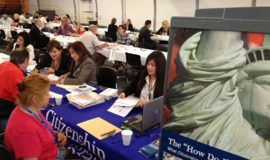 Mỹ chưa cải c&aacute;ch được hệ thống thẻ xanh c&oacute; nhiều khuyết điểm.