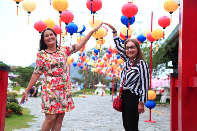 Lễ hội Mặt trời mọc t&aacute;i hiện sinh động một Nhật Bản thu nhỏ với đầy đủ n&eacute;t văn h&oacute;a đặc sắc.