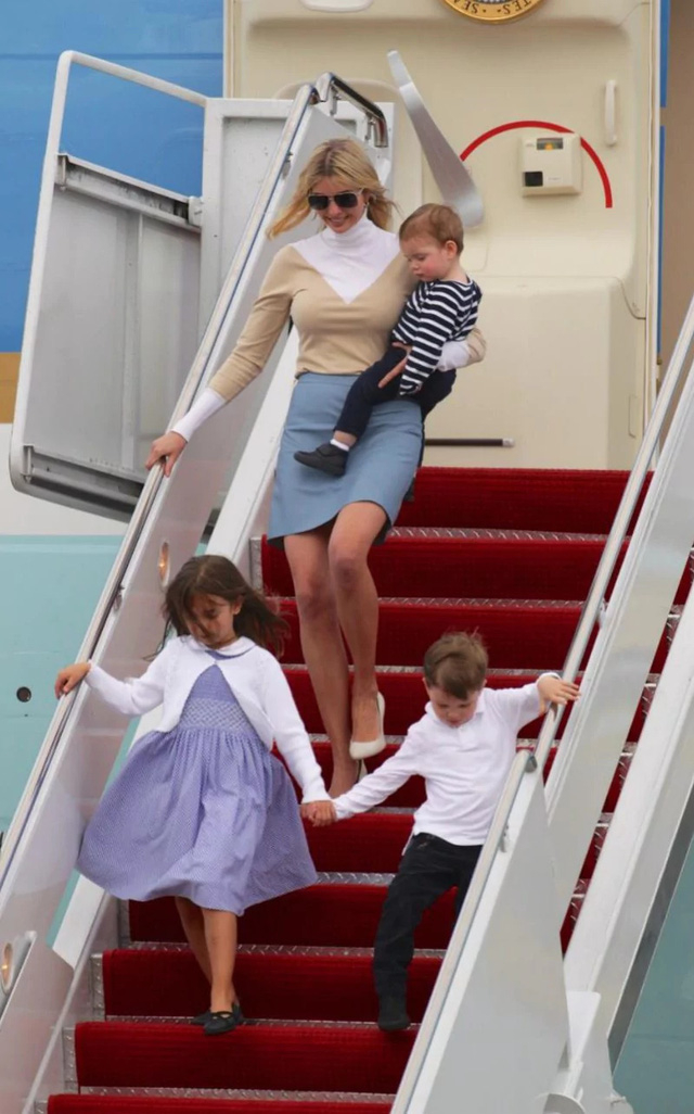 Con g&aacute;i Tổng thống Trump, Ivanka, cũng tới Florida để dự cuộc hội đ&agrave;m với tư c&aacute;ch cố vấn cấp cao của Tổng thống. (Ảnh: Telegraph)