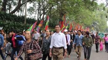 Giỗ Tổ Hùng Vương 2017: Không còn tình trạng chen lấn, xô đẩy