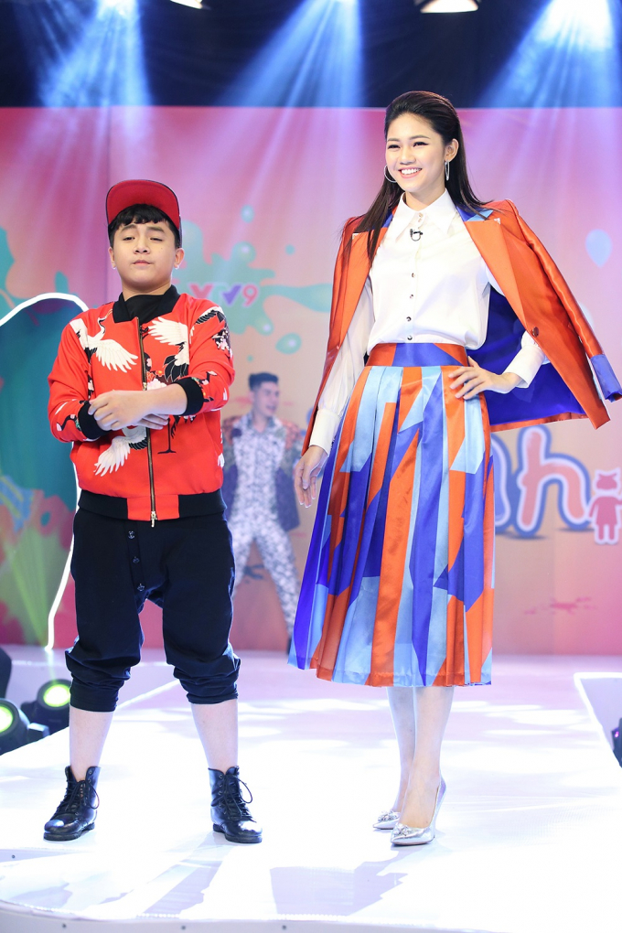 MC Thanh Mai rạng rỡ đọ sắc c&ugrave;ng &Aacute; hậu Thanh T&uacute; trong