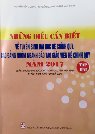 Cuốn s&aacute;ch do Nh&agrave; xuất bản Gi&aacute;o dục Việt Nam ph&aacute;t h&agrave;nh c&oacute; nhiều m&atilde; ng&agrave;nh kh&ocirc;ng đ&uacute;ng so với th&ocirc;ng tin c&aacute;c trường đại học c&ocirc;ng bố. (Ảnh:&nbsp;Mạnh T&ugrave;ng)