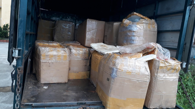 Chiếc xe c&ugrave;ng số nội tạng bị tạm giữ.