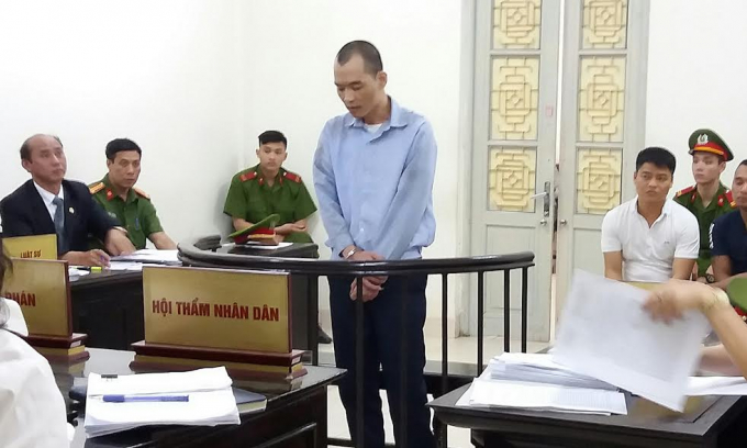 Bị c&aacute;o H&ugrave;ng tại phi&ecirc;n t&ograve;a.