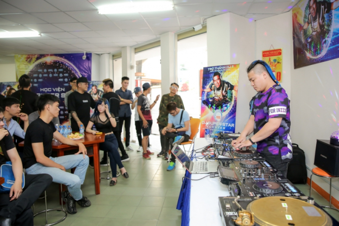 DJ Sunny, Hot girl Ng&acirc;n Pokemon