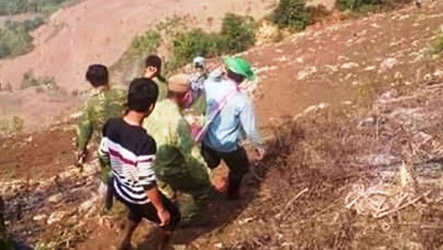 Lực lượng chức năng c&ocirc;ng an tỉnh Sơn La tiến h&agrave;nh kh&aacute;m nghiệm hiện trường.