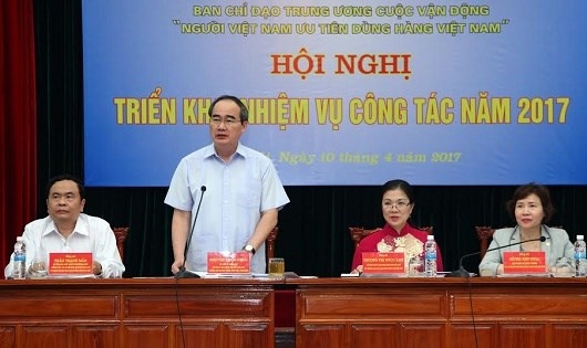 Tâm lý “sính” ngoại khiến hàng Việt ế ẩm