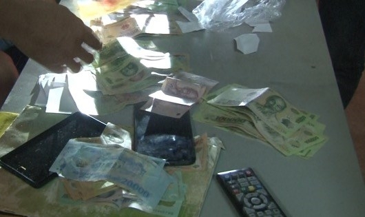 Huế: Hàng chục trinh sát bắt quả tang ổ đánh bạc