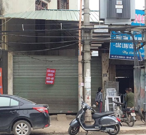 Hiện trạng c&ocirc;ng tr&igrave;nh vi phạm trật tự x&acirc;y dựng tại số 26 Xu&acirc;n La. (Ảnh chụp từ h&ocirc;m 31/3.)