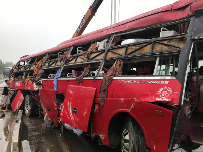 Vụ tai nạn khiến &iacute;t nhất 2 người tử vong, 5 người kh&aacute;c bị thương.