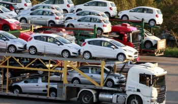 Ô tô giá rẻ tràn về Việt Nam: Có doanh nghiệp cố khai giá thấp để trốn thuế