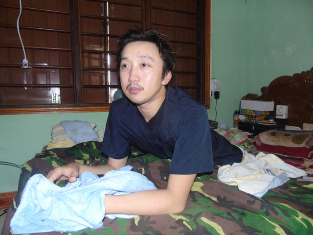 Với Khoa, khi c&ograve;n sức anh sẽ c&ograve;n l&agrave;m từ thiện, anh cũng đ&atilde; đồng &yacute; hiến x&aacute;c cho y học khi qua đời.