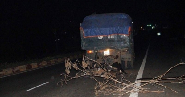 Đắk Lắk: Tông vào xe tải, người đàn ông tử vong tại chổ
