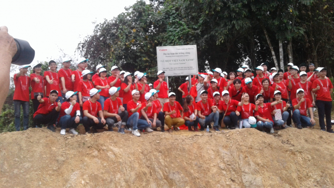 H&agrave;ng trăm t&igrave;nh nguyện vi&ecirc;n tham gia ng&agrave;y hội