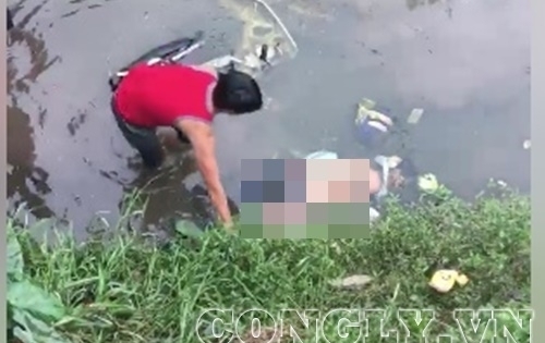 Hưng Yên: Thi thể 2 thanh niên dưới mương