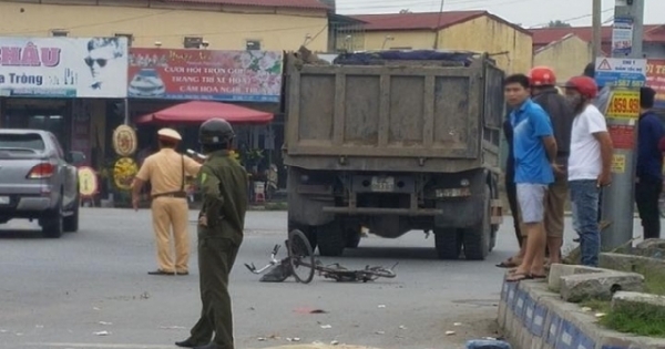 Hưng Yên: Va chạm với xe tải chở cát, một phụ nữ tử vong tại chỗ