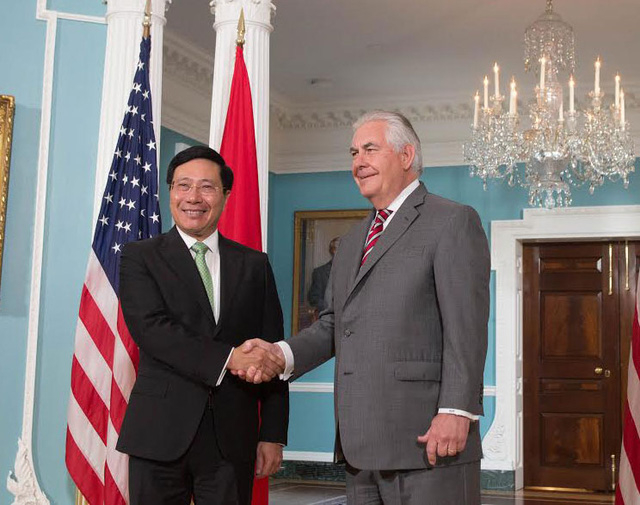 Ph&oacute; Thủ tướng,Bộ trưởng Bộ Ngoại giao Phạm B&igrave;nh Minh v&agrave; Ngoại trưởng Rex Tillerson. (Ảnh: Bộ Ngoại giao Việt Nam)