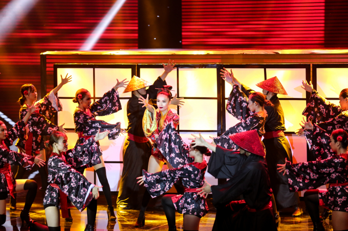 Soobin Ho&agrave;ng Sơn quay trở lại The Remix l&agrave;m gi&aacute;m khảo kh&aacute;ch mời trong đ&ecirc;m Chung kết 1